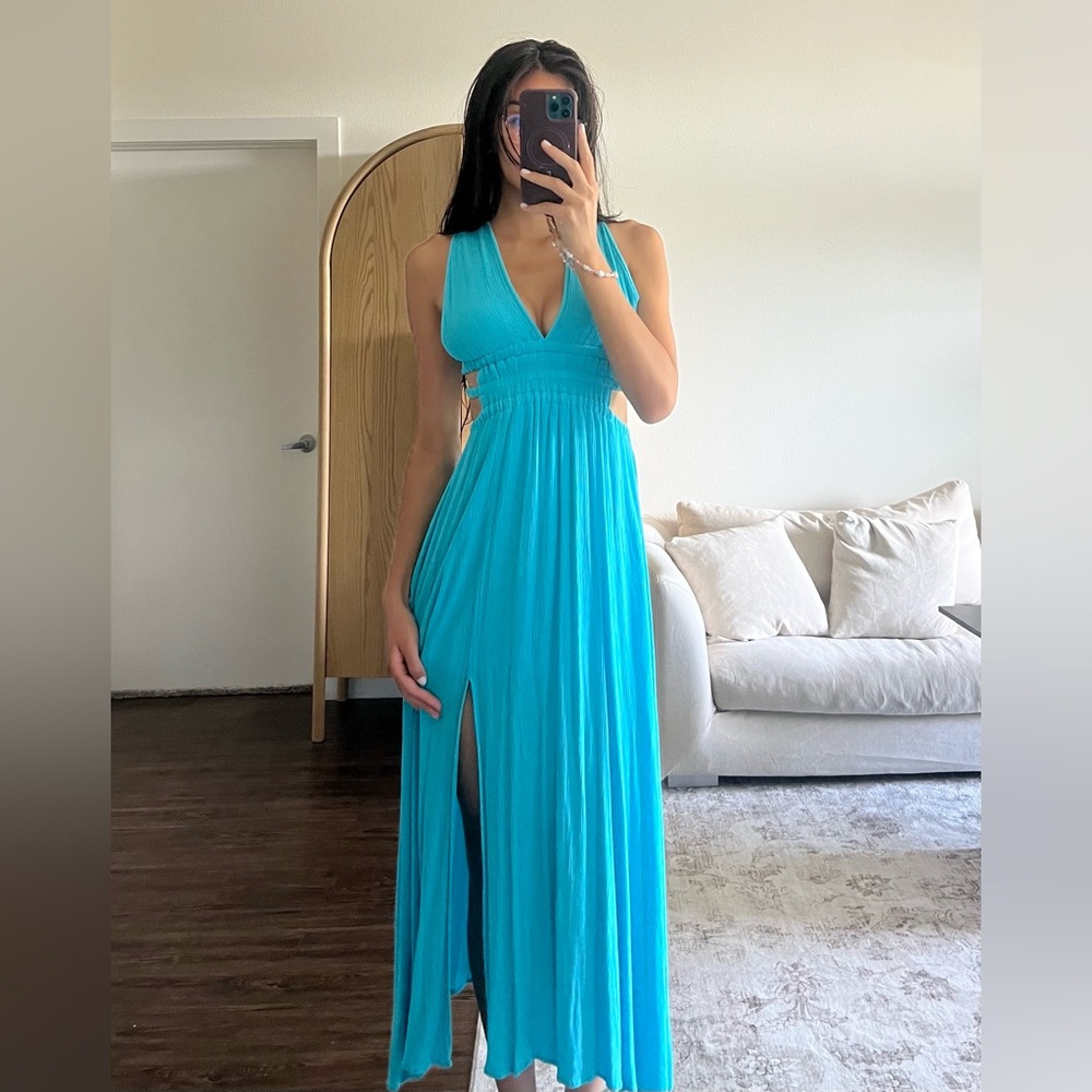 Elegant Blue Sleeveless Maxi Dress